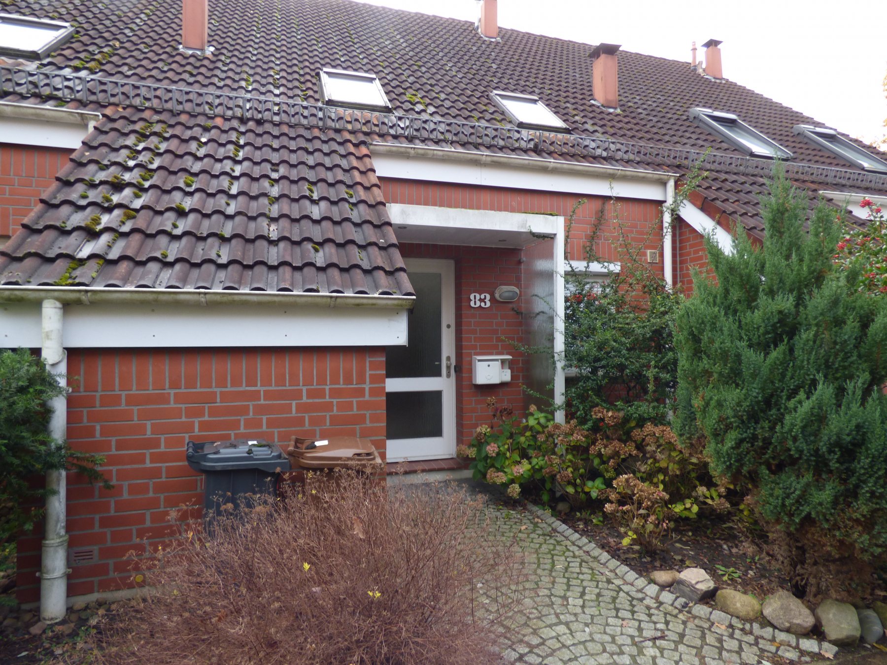 Reihenmittelhaus mit Garten und Garage in unmittelbarer Nähe zum Bremer Bürgerpark