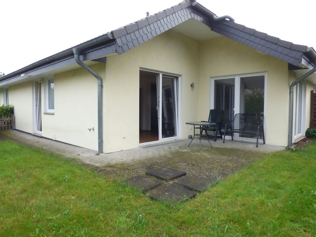 3-Zimmer Wohnung in Reihenhausbauweise mit Terrasse und PKW-Stellplatz